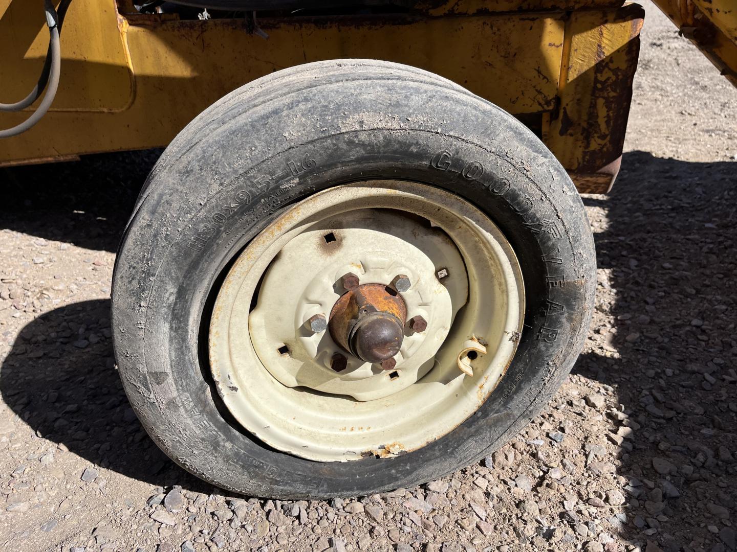 ./imagenes/INVOICE/2019/17348/RETROEXCAVADORA JOHN DEERE 210C (30).JPG